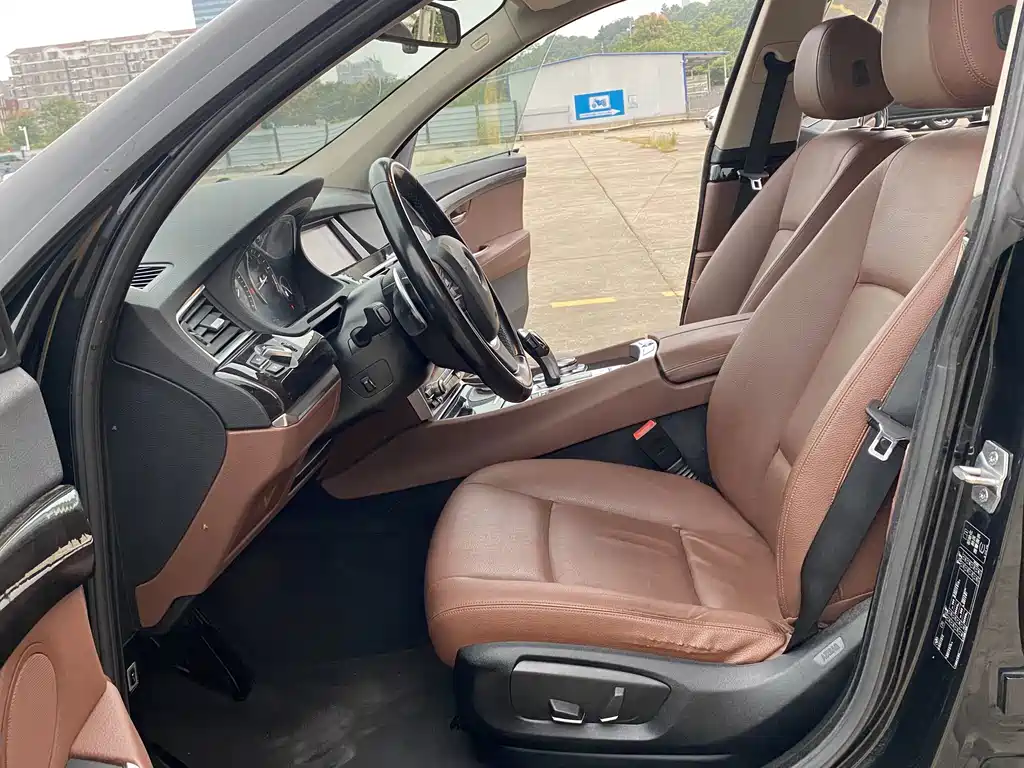 BMW 5 Series GT — миниатюра 4