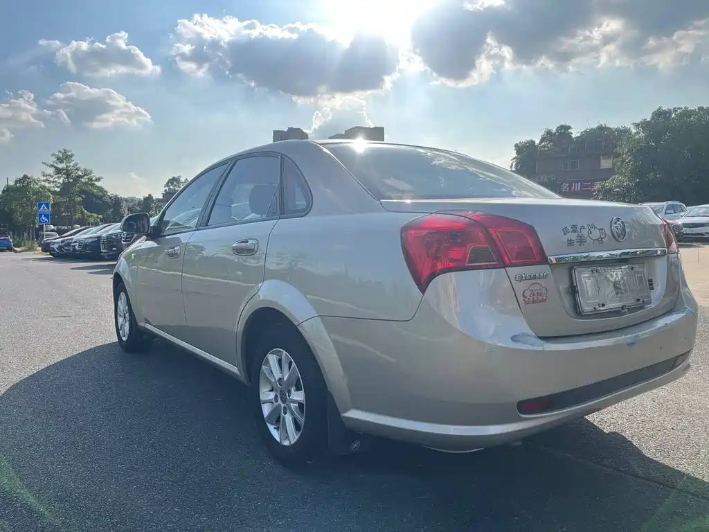 Buick Excelle — миниатюра 5