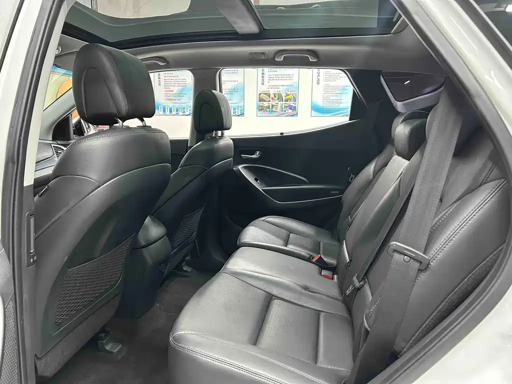 Hyundai Santa Fe — миниатюра 8