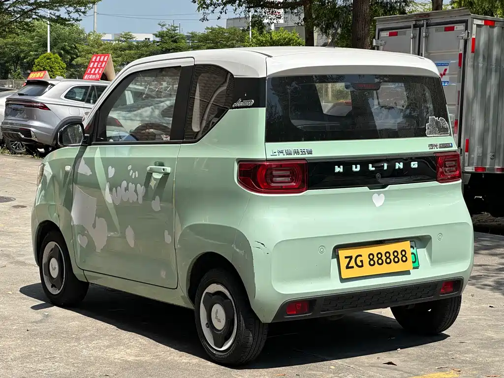 Wuling MINIEV — миниатюра 4