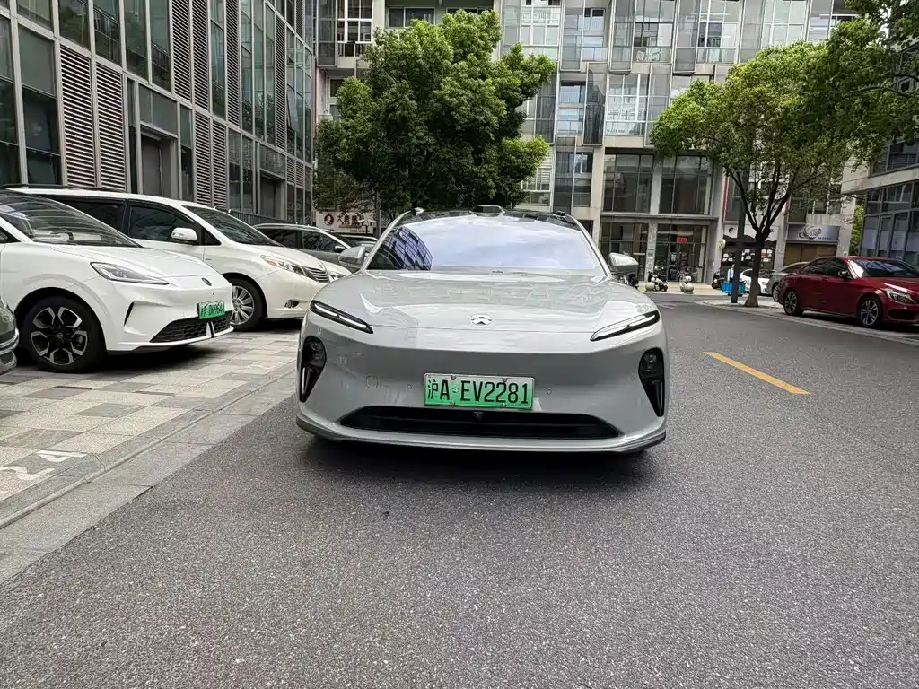 NIO ET5T — миниатюра 2
