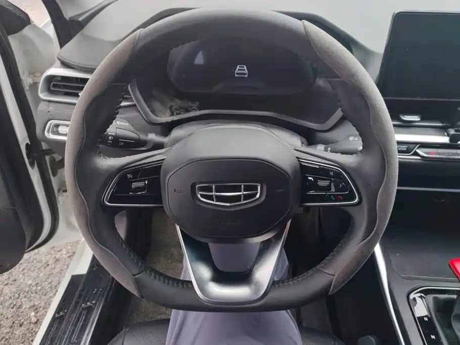 Geely Emgrand — миниатюра 15