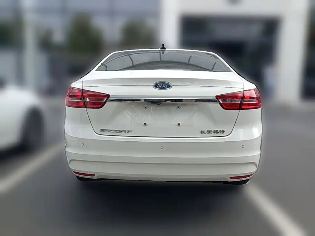 Ford Escort — миниатюра 8