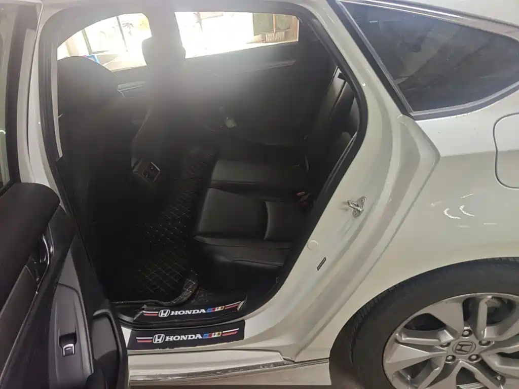 Honda Accord — миниатюра 19