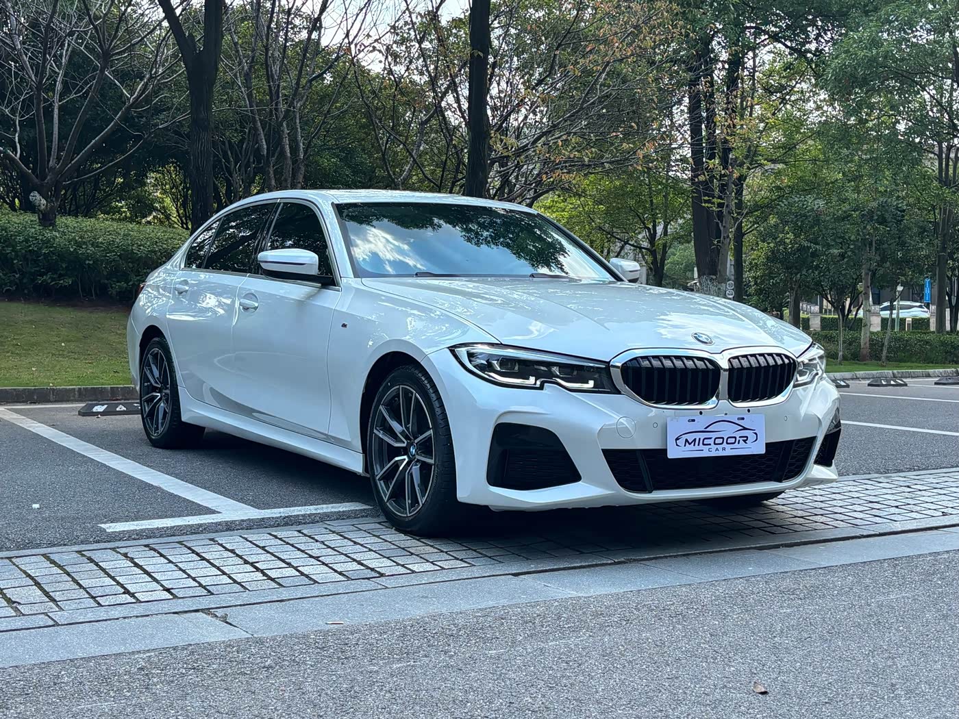 BMW 3 Series 2.0 л 2022 г. Белый, пробег 47000 км