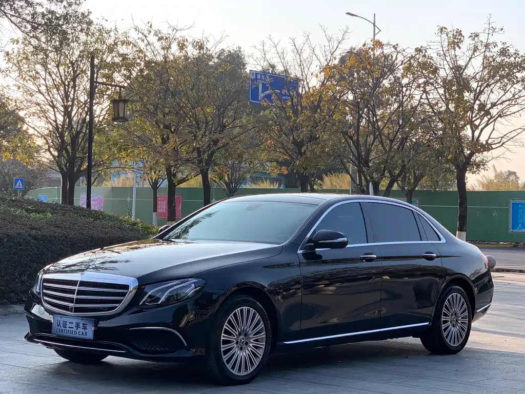 MERCEDES-BENZ E CLASS