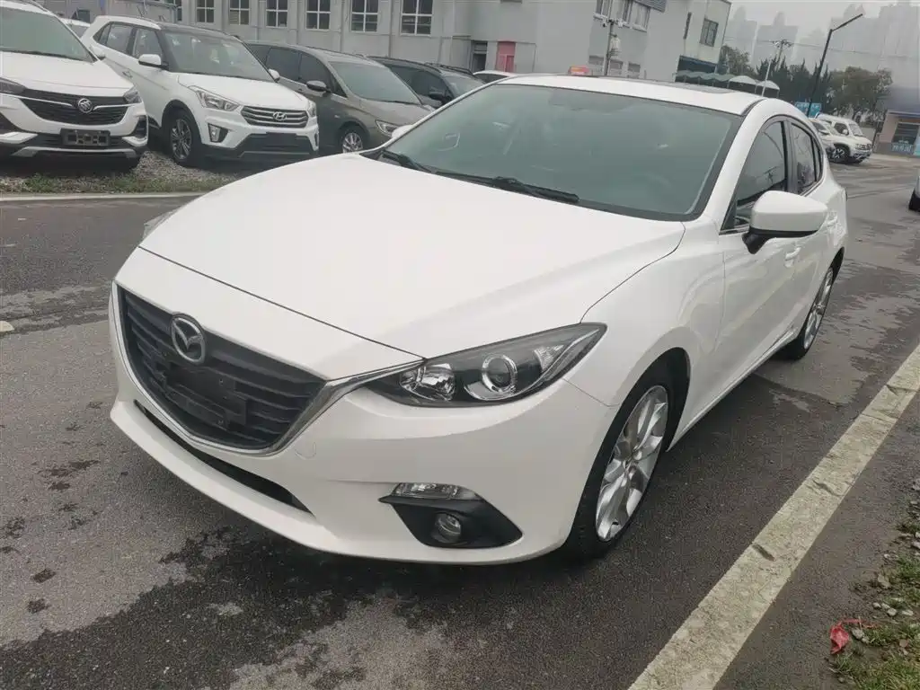 Mazda 3 Axela 2016