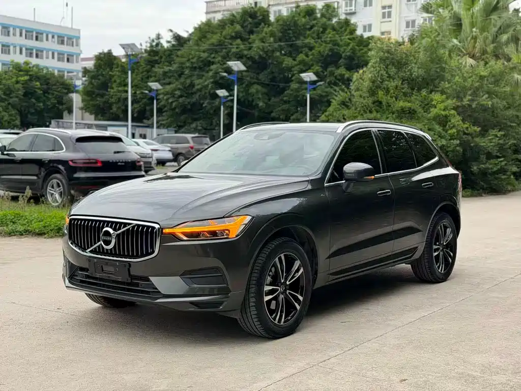 Volvo XC60 2019 T5 V