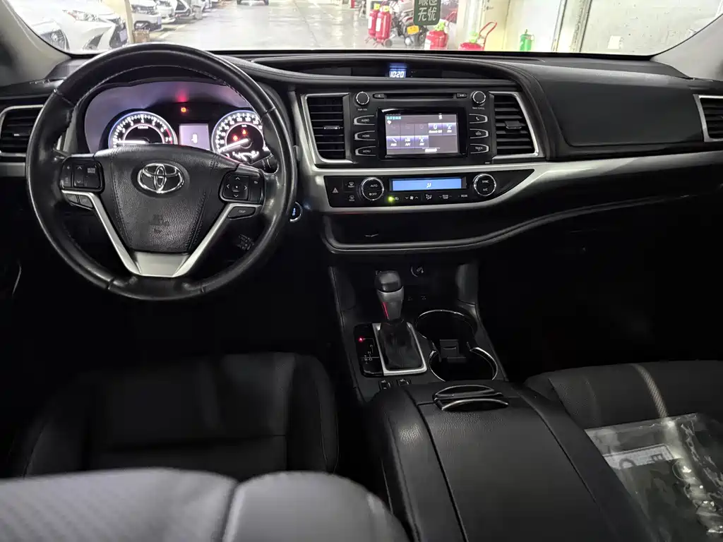 Toyota Highlander — миниатюра 13