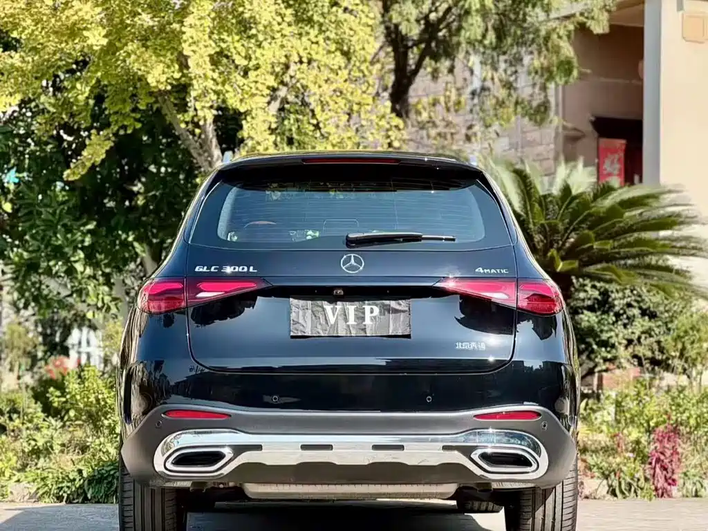 MERCEDES-BENZ GLC