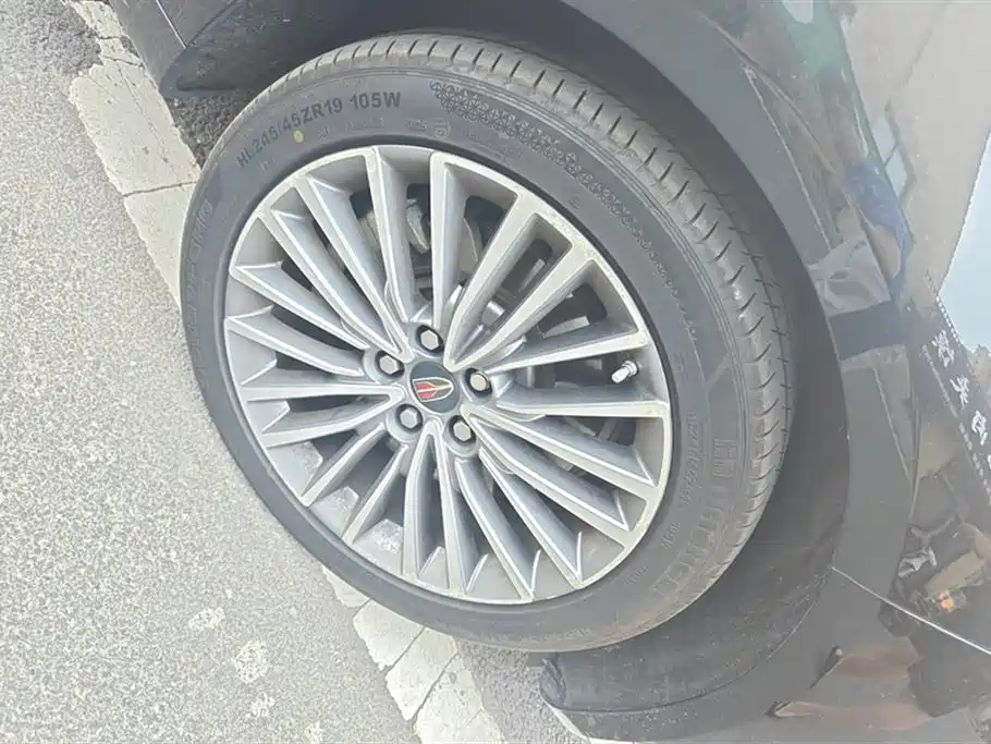 Hongqi H9 2022 2.0T