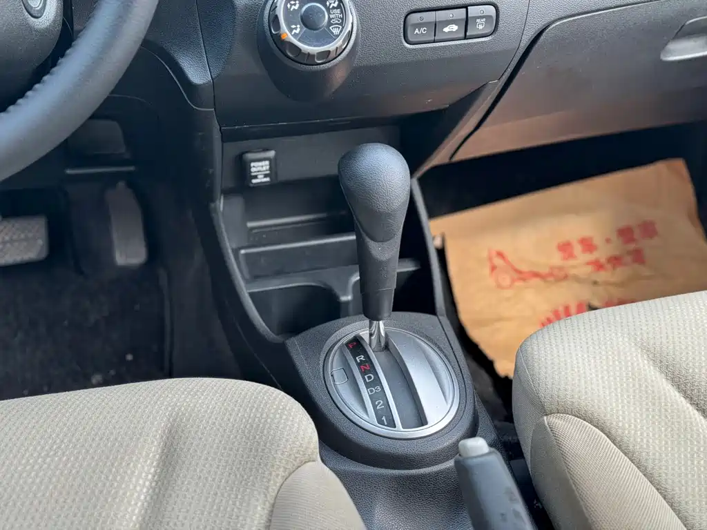Honda Fit — миниатюра 5