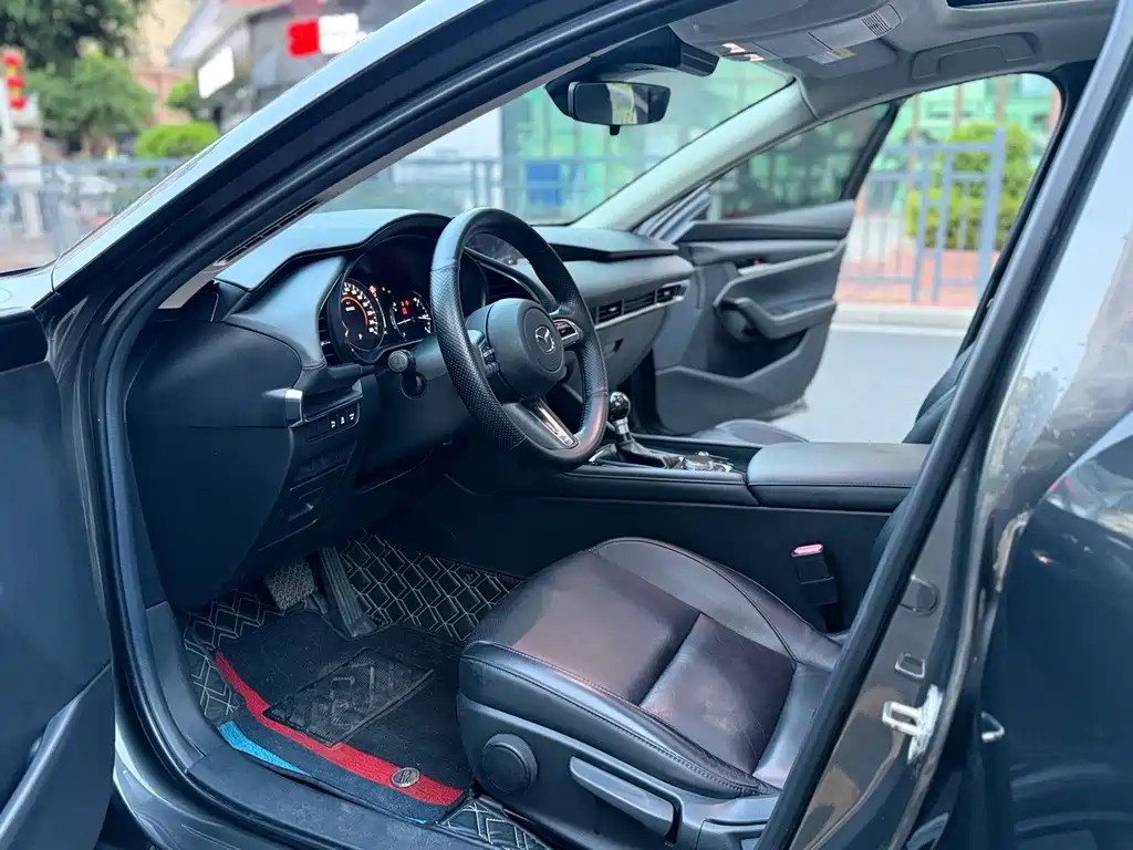 Mazda 3 Axela — миниатюра 4