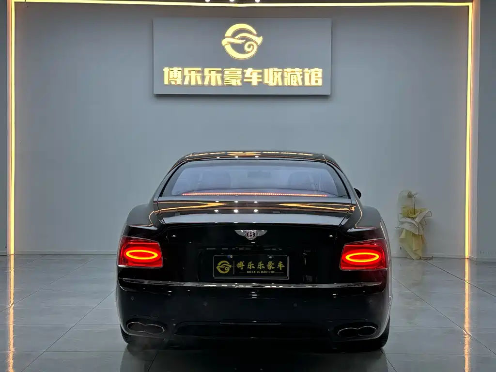 Bentley Flying Spur 2017 4.0T V8 Standard