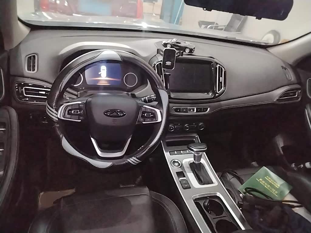CHERY Tiggo 7 1.5 л 2022 г. Чёрный, пробег 43300 км