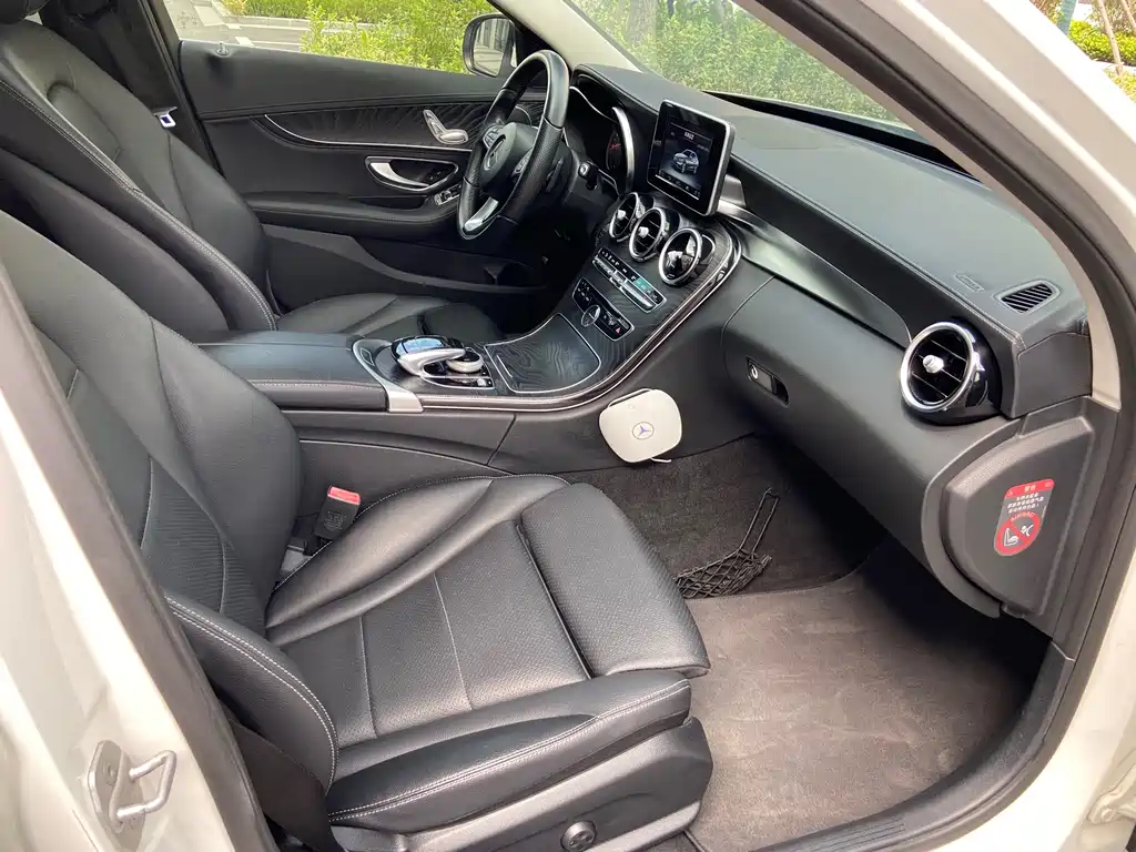 Mercedes-Benz C-Class — миниатюра 17