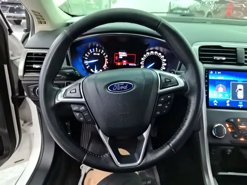 Ford Mondeo — миниатюра 11