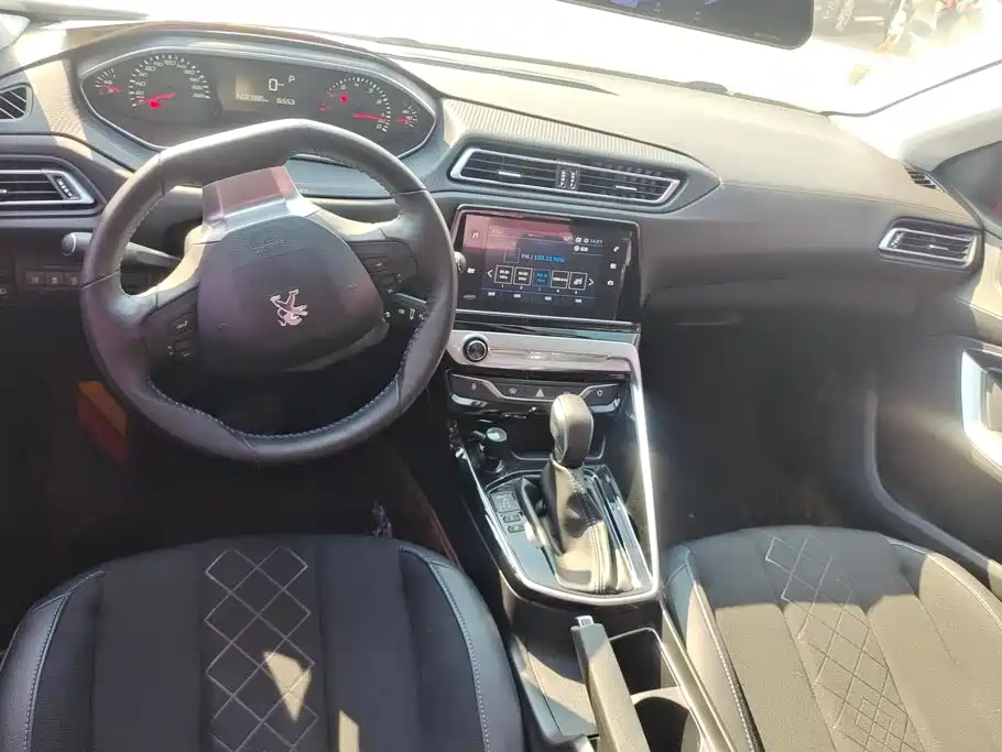 Peugeot 308 — миниатюра 12