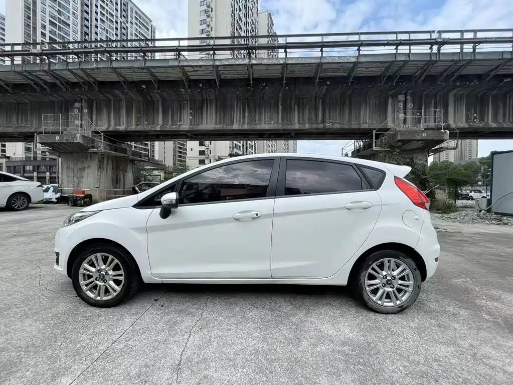 Ford Fiesta — миниатюра 3