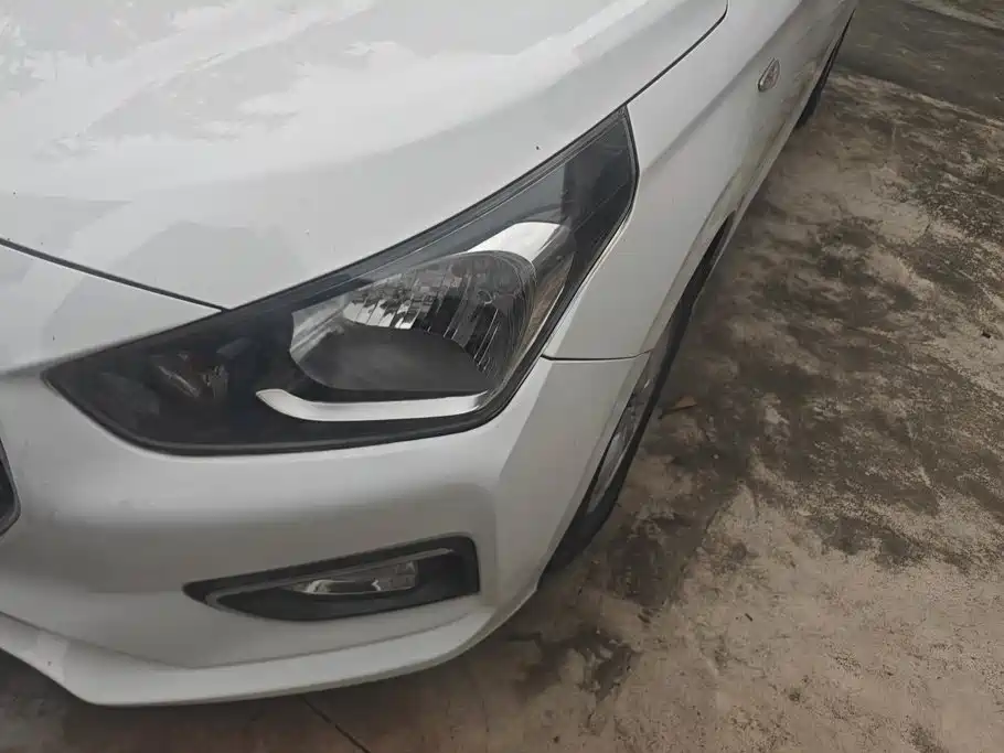 Hyundai Verna — миниатюра 5