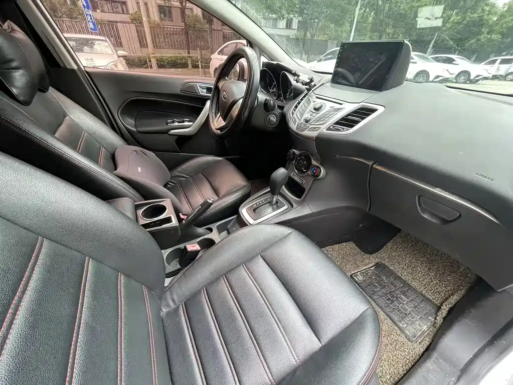Ford Fiesta — миниатюра 8