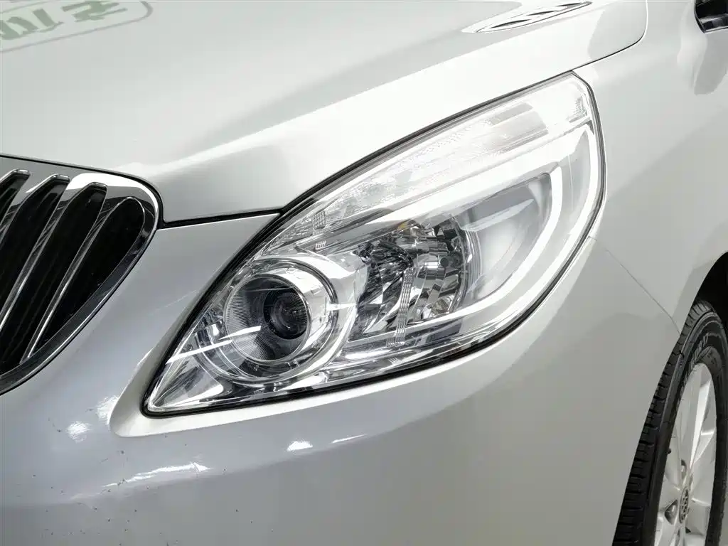 Buick GL8 2013 2.4L CT Luxury Comfort