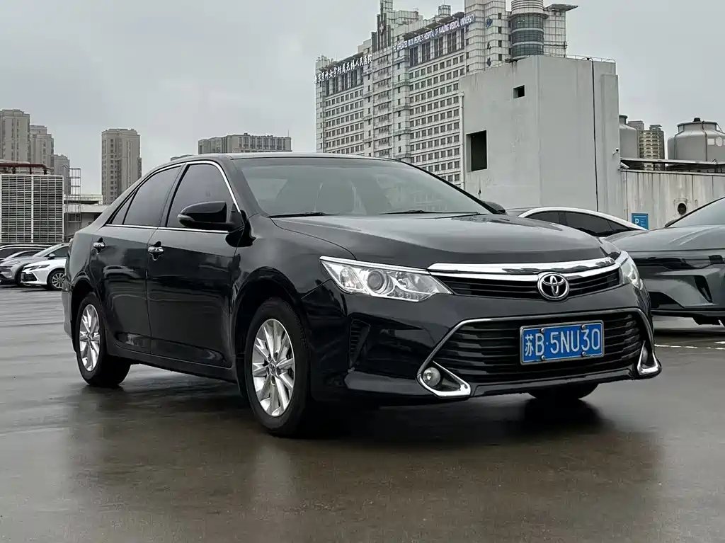 Toyota Camry 2016 2.0G Lead