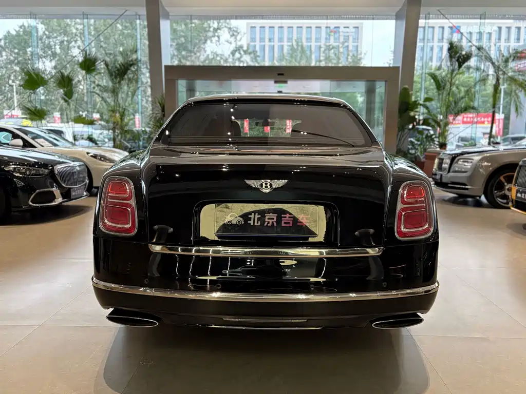 Bentley Mulsanne 6.8T Long Wheelbase Edition, фото 4
