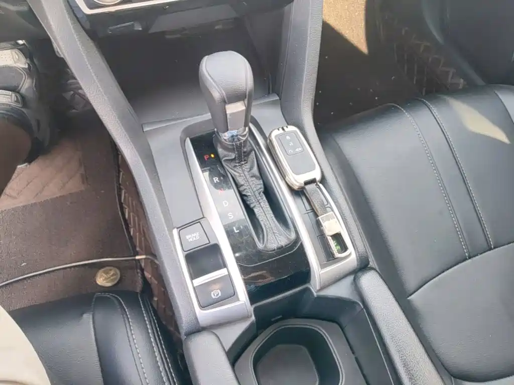 Honda Civic — миниатюра 14