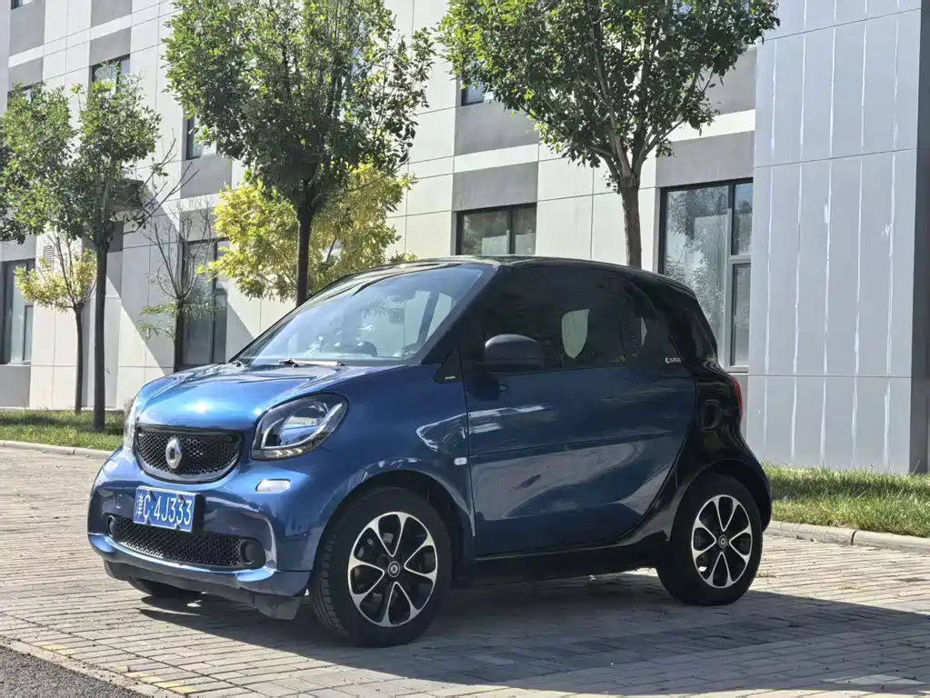 smart Smart Fortwo — миниатюра 2
