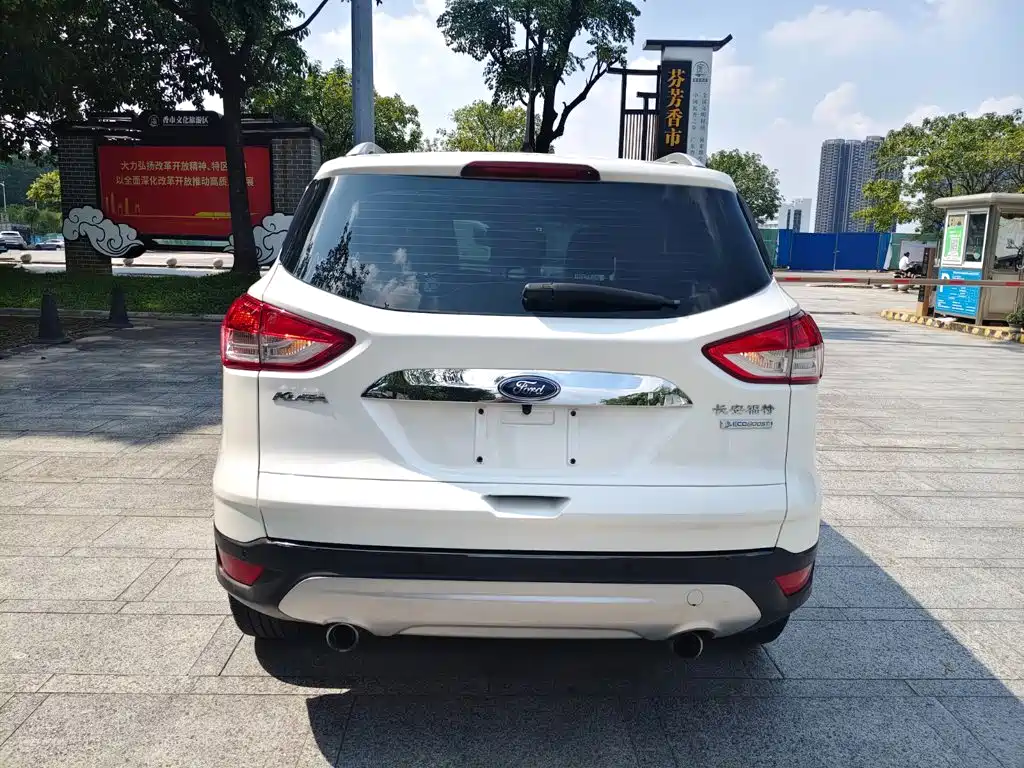 Ford Kuga — миниатюра 7