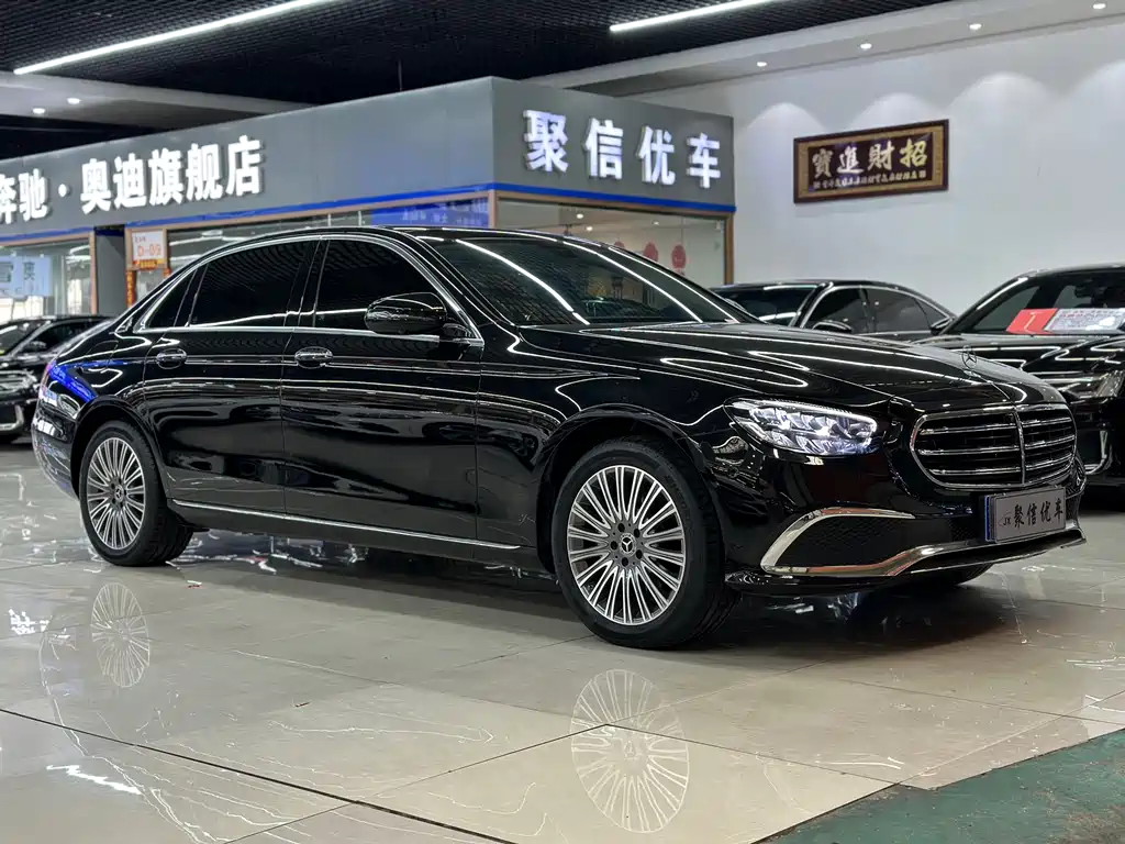 MERCEDES-BENZ E CLASS