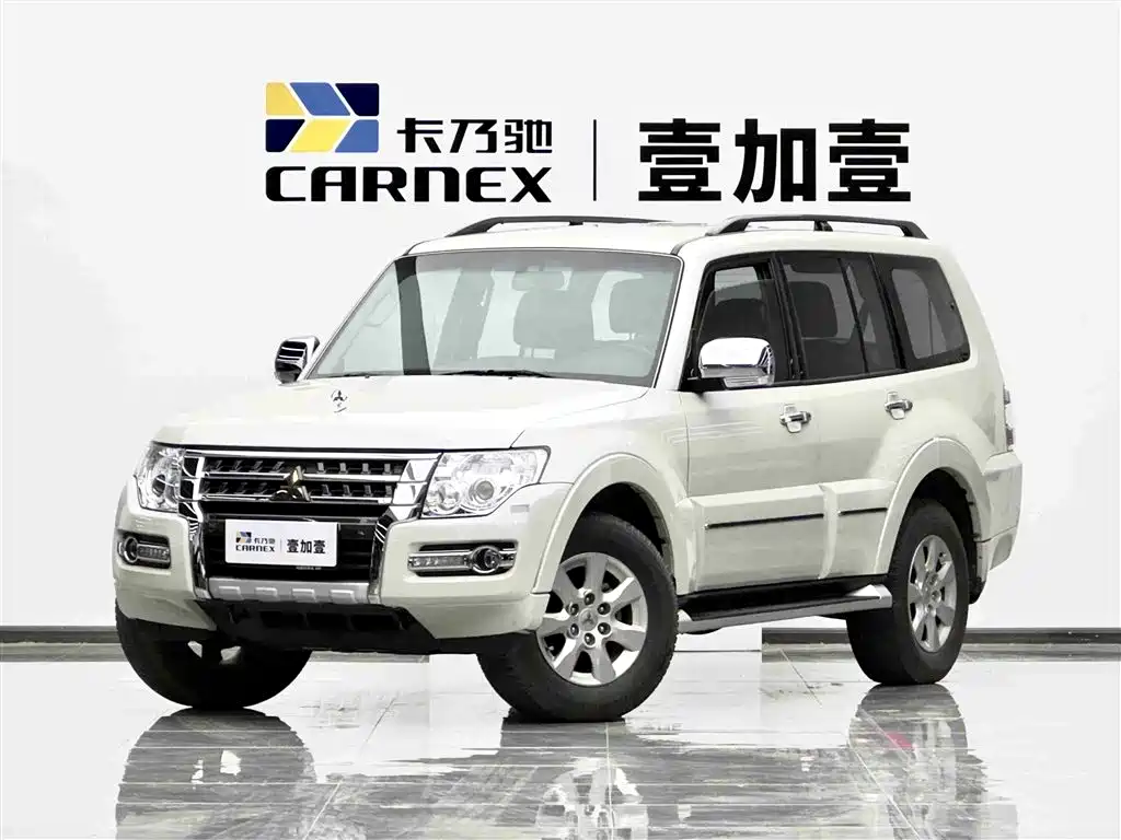 Mitsubishi Pajero (Import) 2020