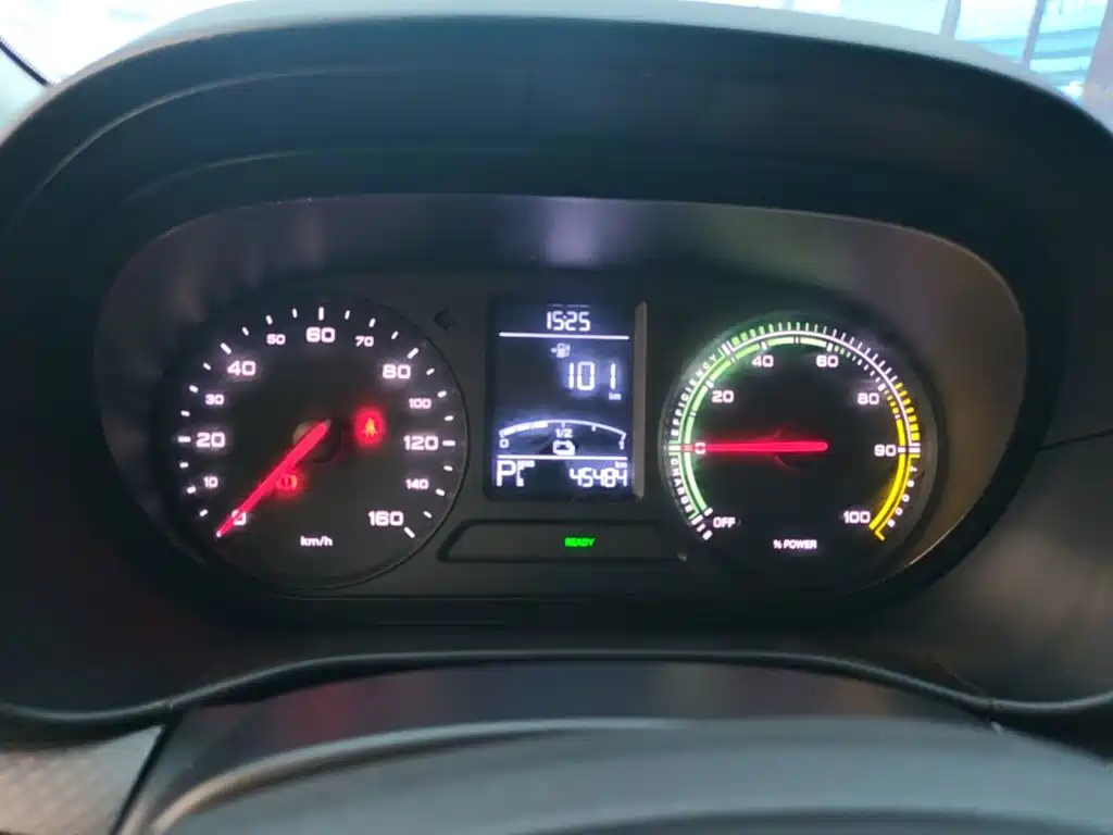 Roewe Clever — миниатюра 12