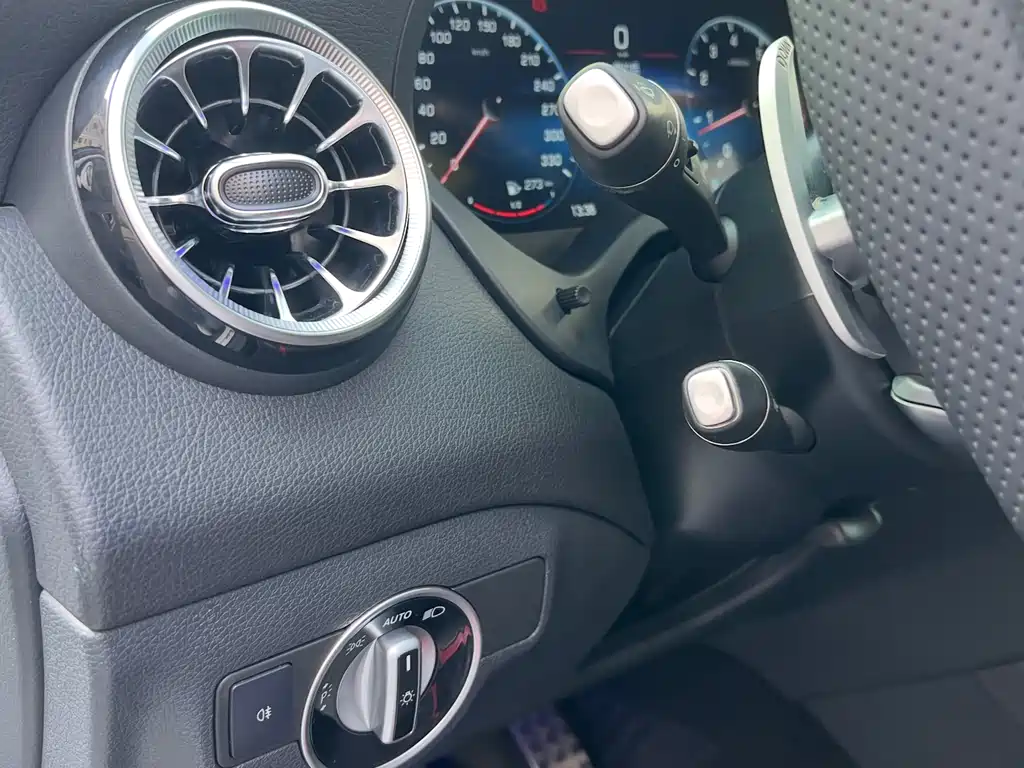 MERCEDES-BENZ GLA AMG