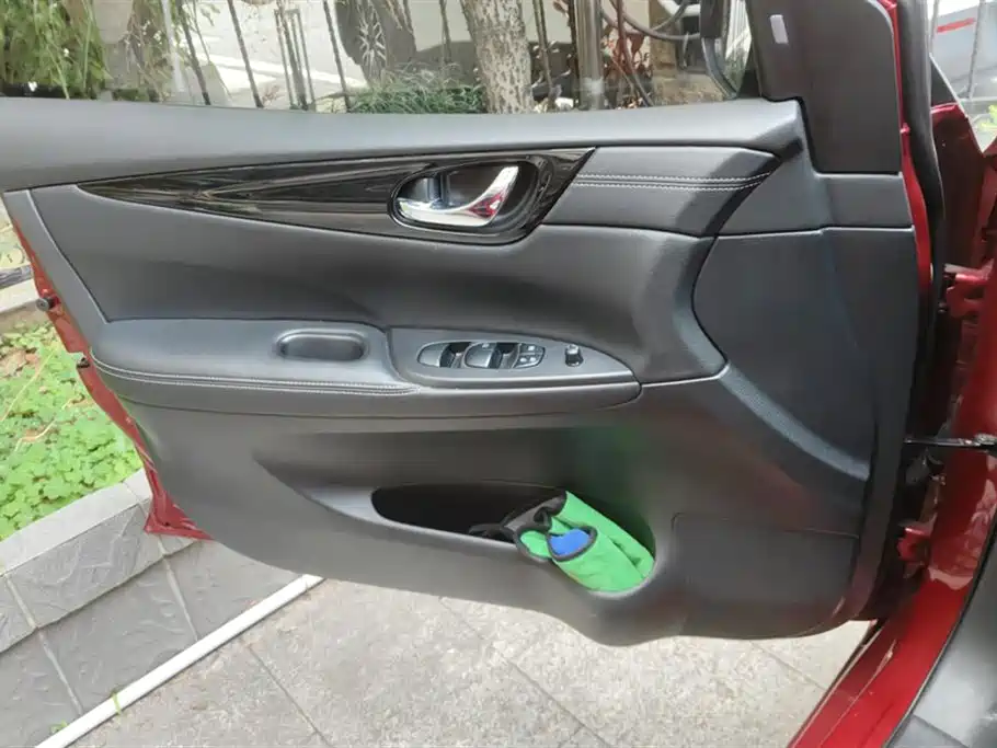 Nissan Tiida 2021 1.6L CVT