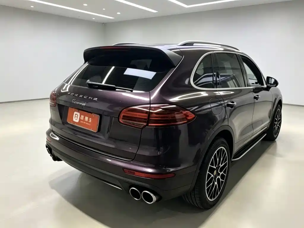 Porsche Cayenne — миниатюра 3