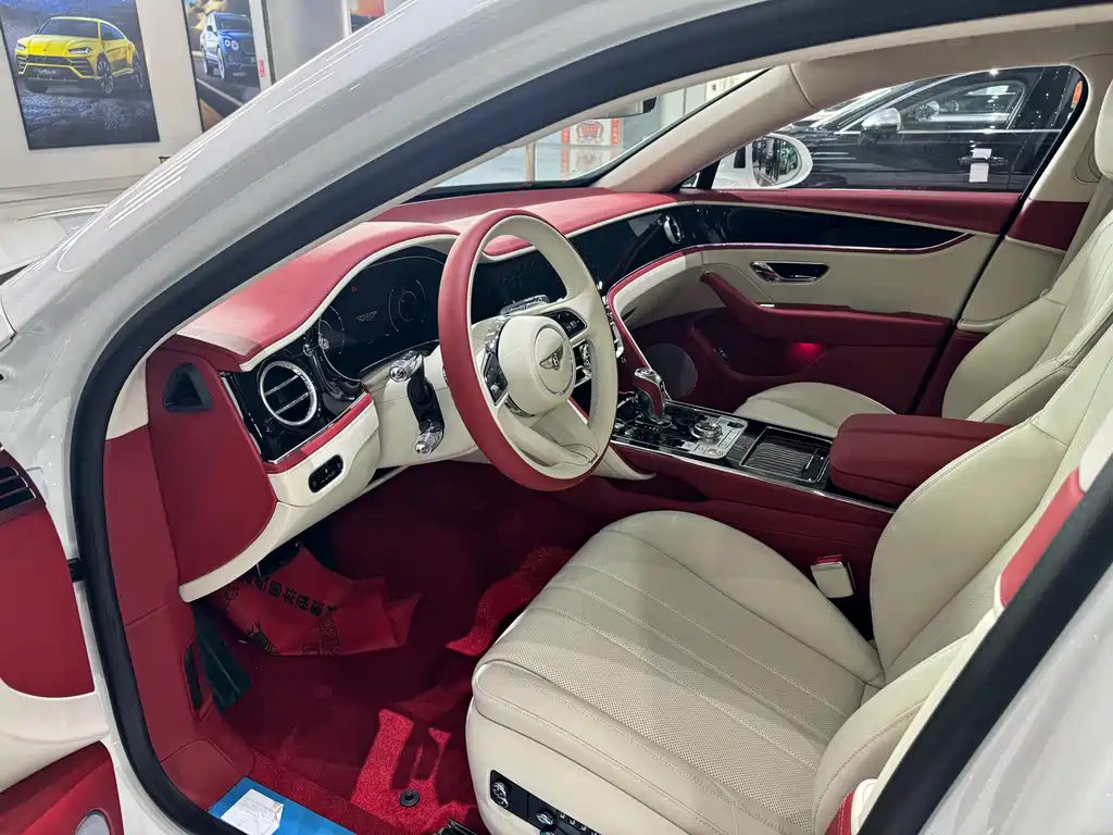 Bentley Flying Spur 2026 4.0T V8 Standard