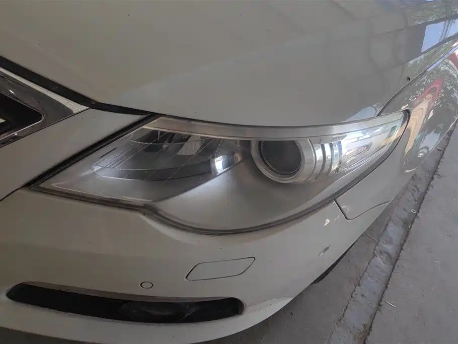 Volkswagen FAW - Passat CC CC 2012 2.0TSI Luxury