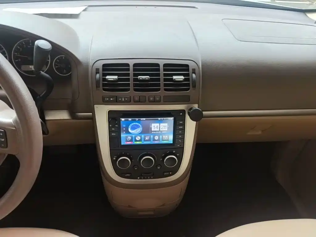 Buick GL8 — миниатюра 13