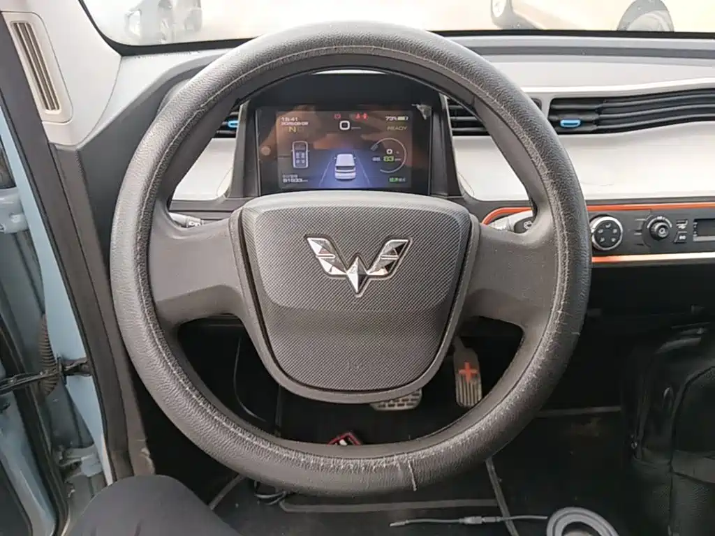 Wuling MINIEV — миниатюра 11