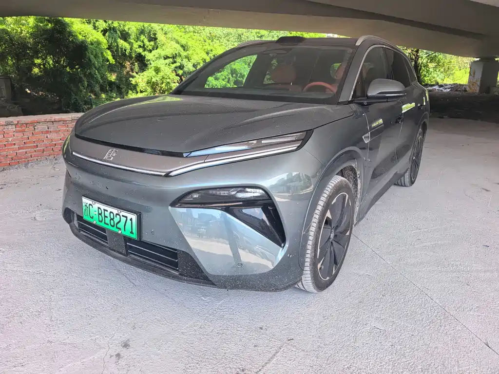 2025 BYD Tang - zdjęcie 1 z 9