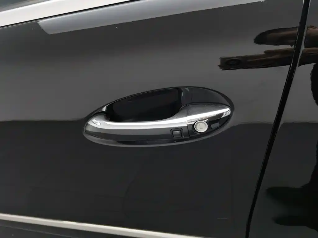 Mercedes-Benz M-Class — миниатюра 18