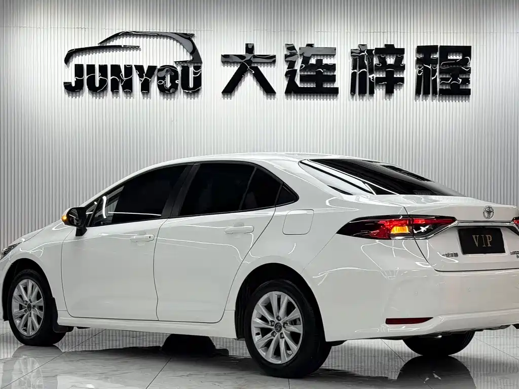 Toyota Corolla — миниатюра 6