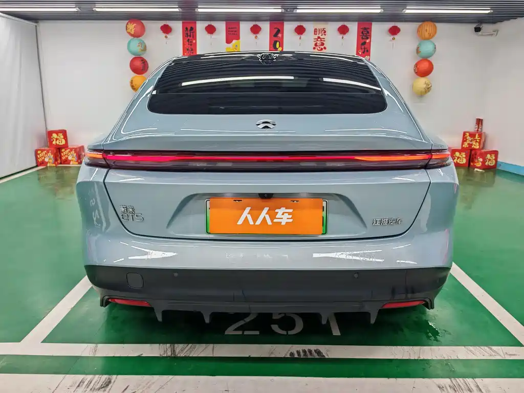 NIO NIO ET5