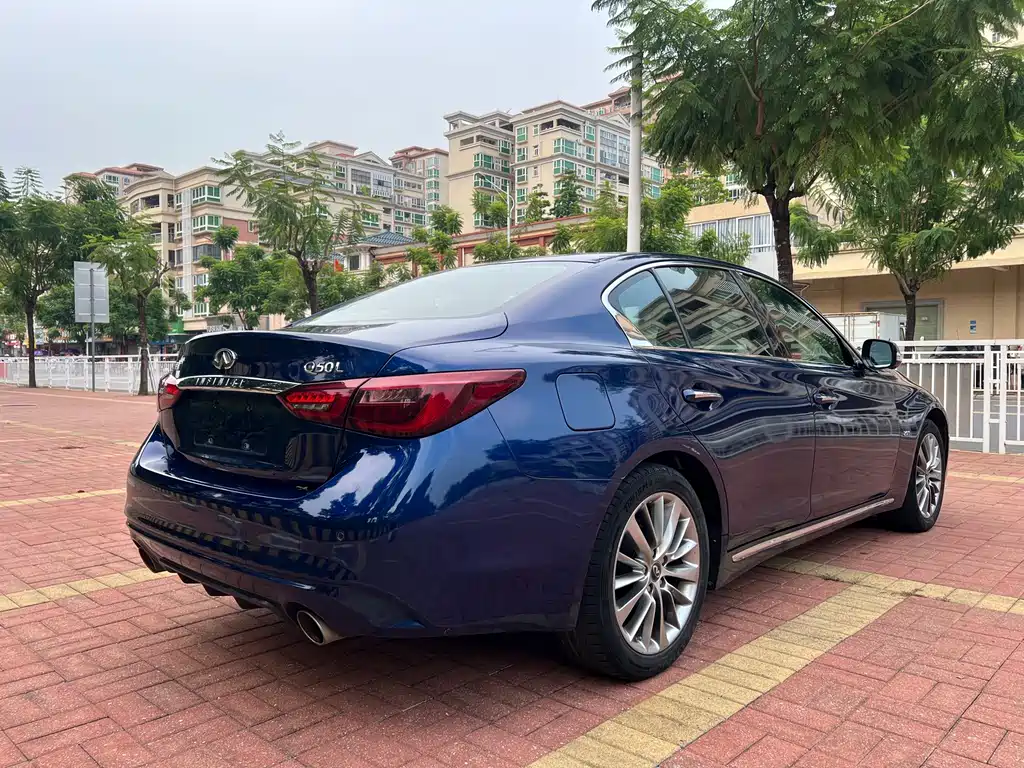 Infiniti Q50L — миниатюра 6