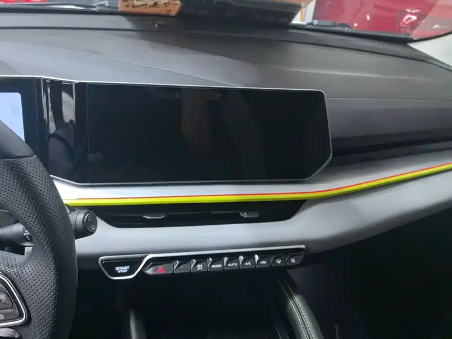 Geely Binyue — миниатюра 13