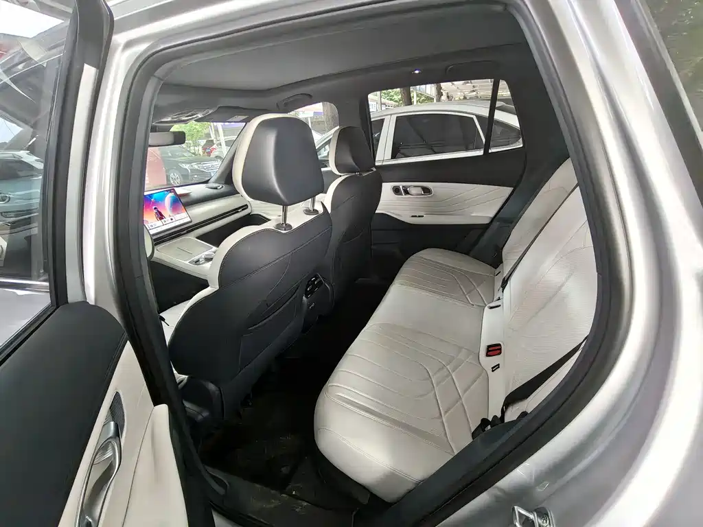 Geely Galaxy Galaxy 7 7 2025 120km +