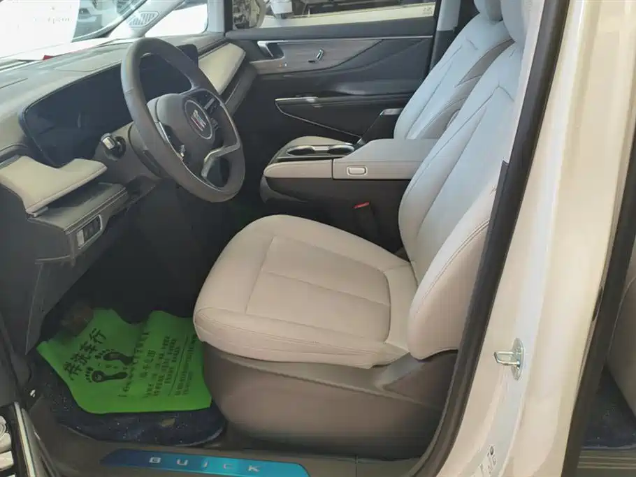 Buick GL8 2025 Premium
