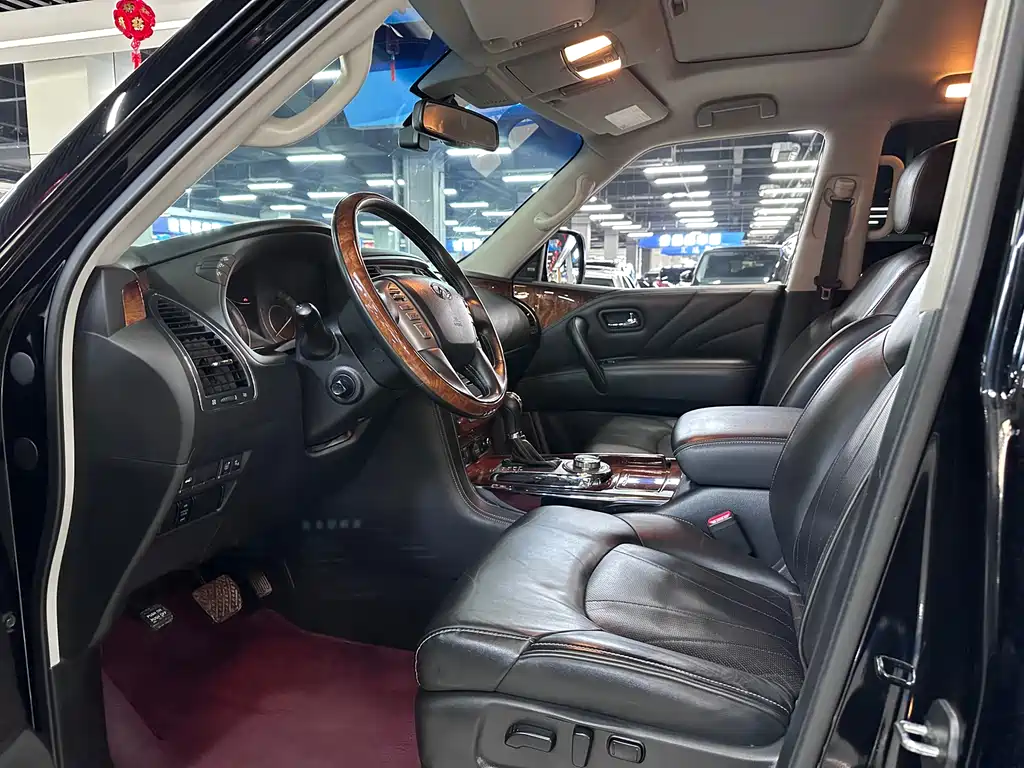 Infiniti QX80 2016 5.6L 4WD